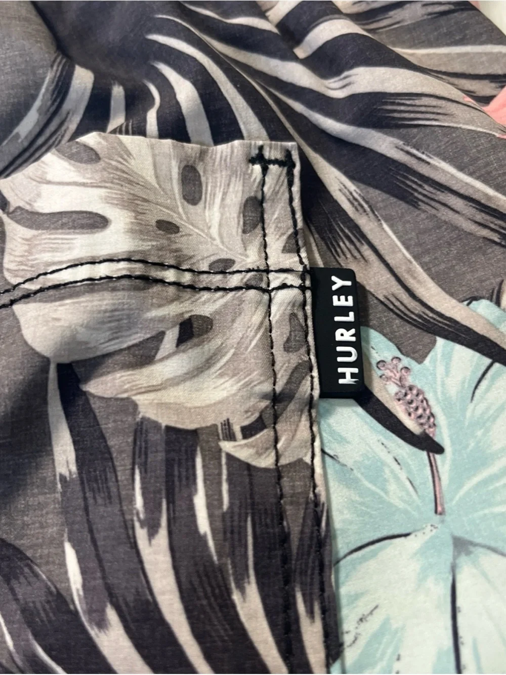 Hurley Volley Swim Trunks Mens Extra Large Hawaiian Leaves Compression